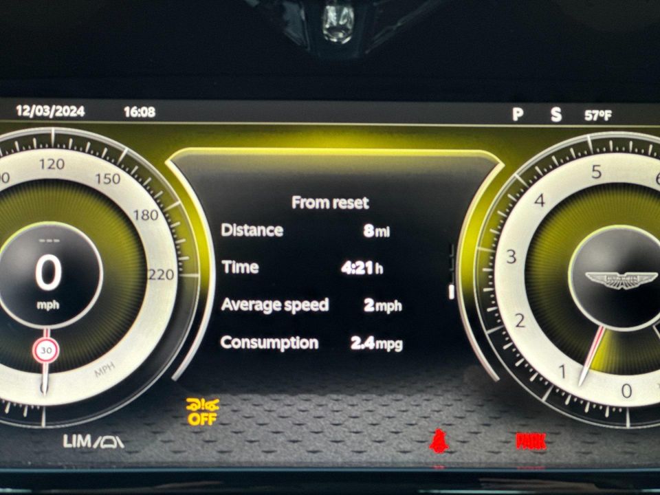 2025 Aston Martin Vantage