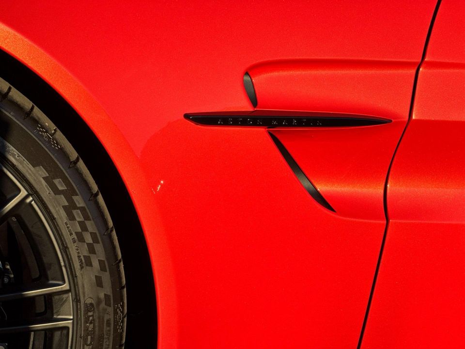 2025 Aston Martin Vantage