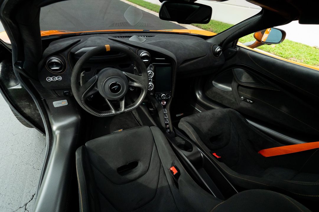 2021 McLaren 765LT