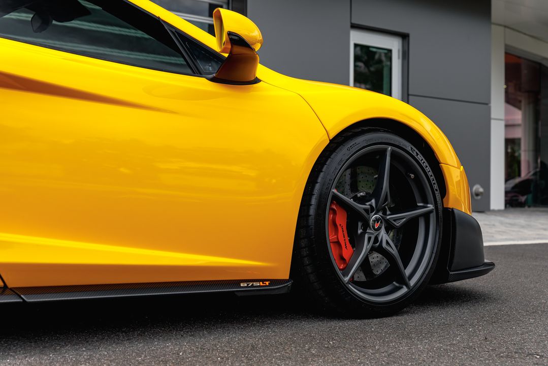 2016 McLaren 675LT