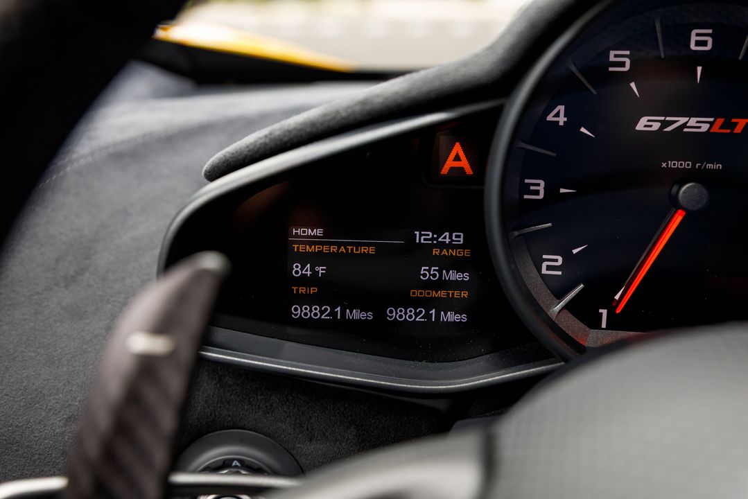 2016 McLaren 675LT