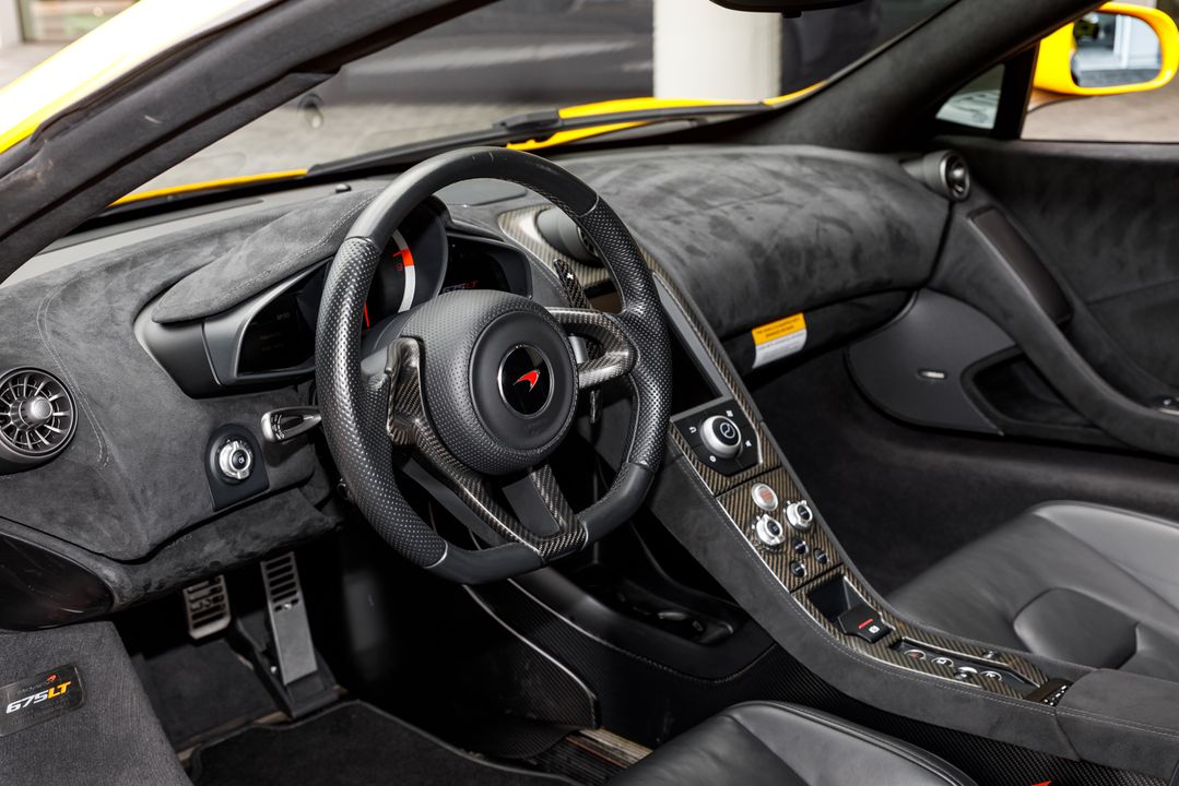 2016 McLaren 675LT