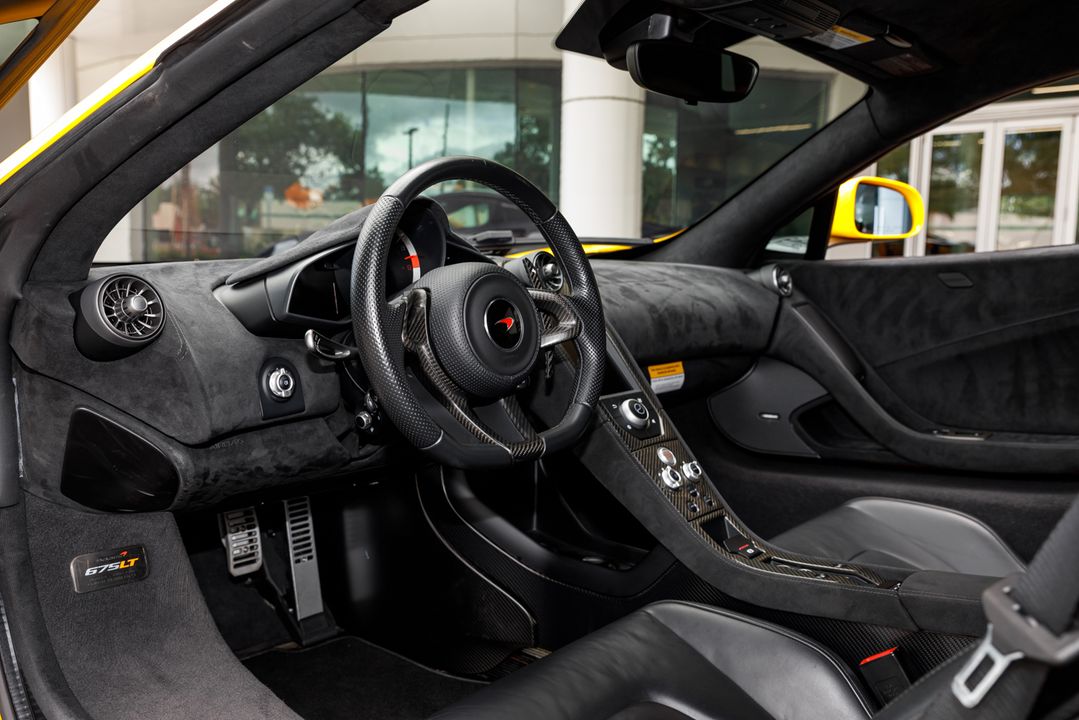 2016 McLaren 675LT