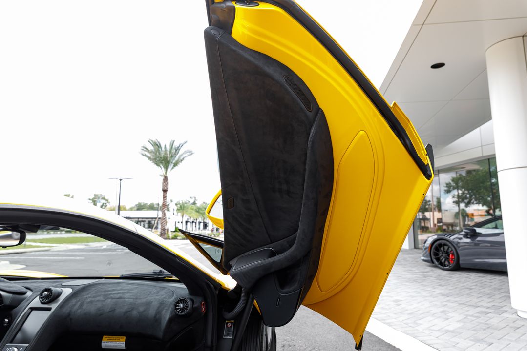 2016 McLaren 675LT