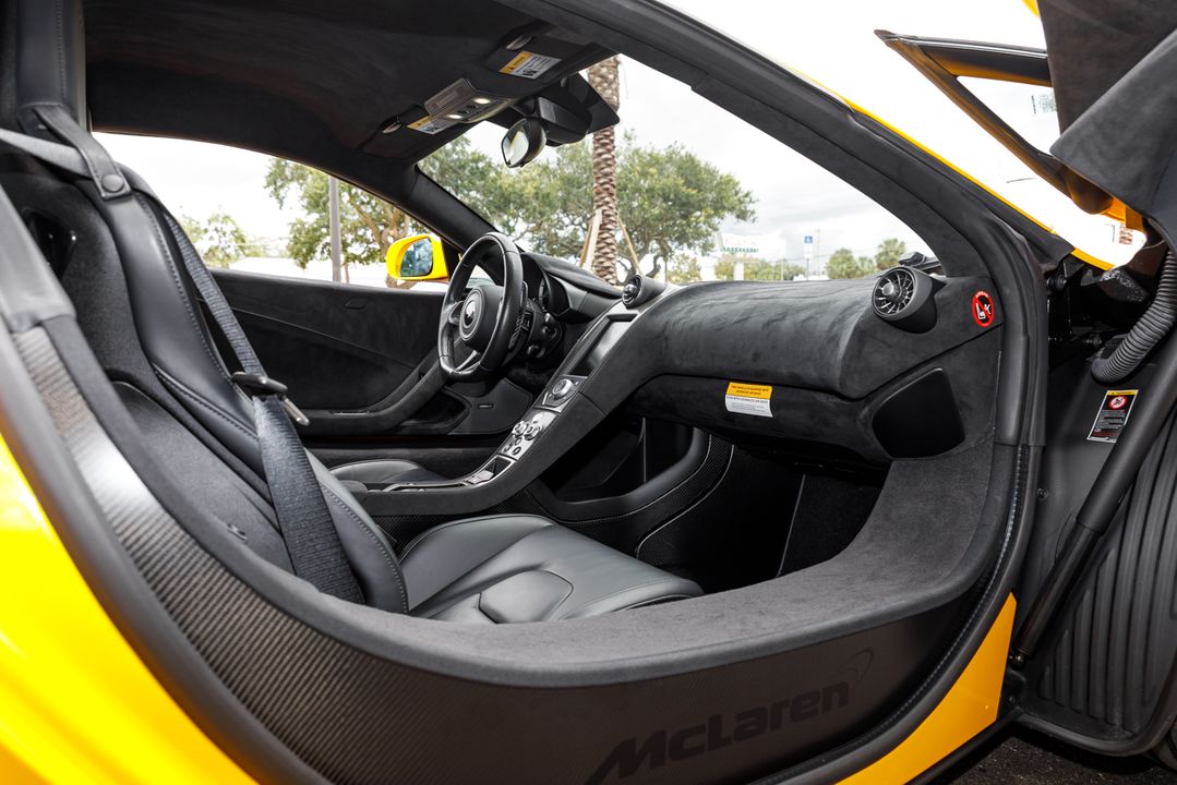 2016 McLaren 675LT