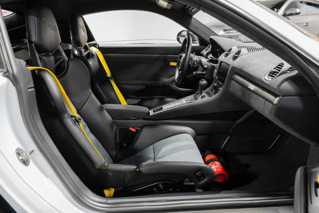 2023 Porsche 718 Cayman