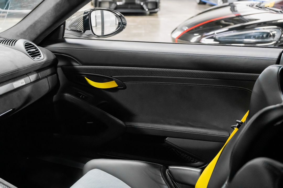 2023 Porsche 718 Cayman