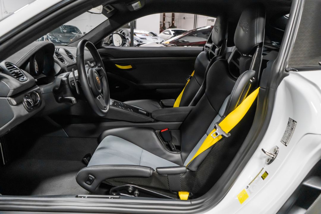 2023 Porsche 718 Cayman