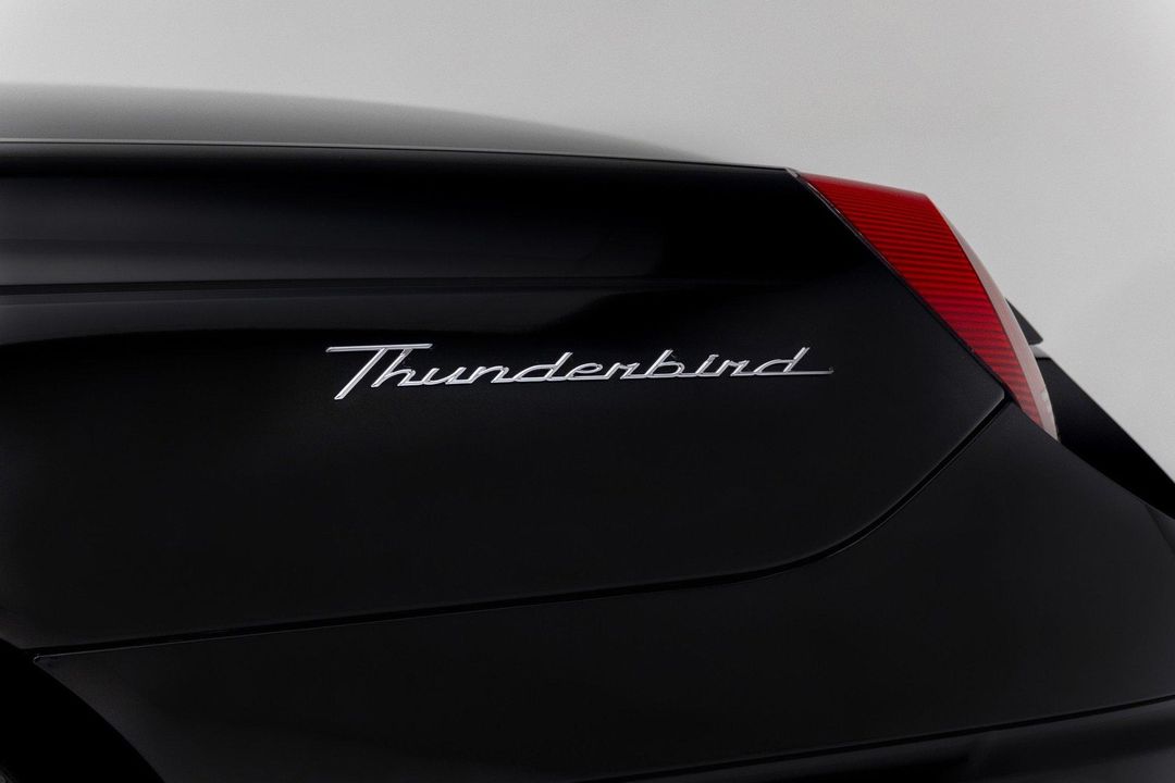 2002 Ford Thunderbird