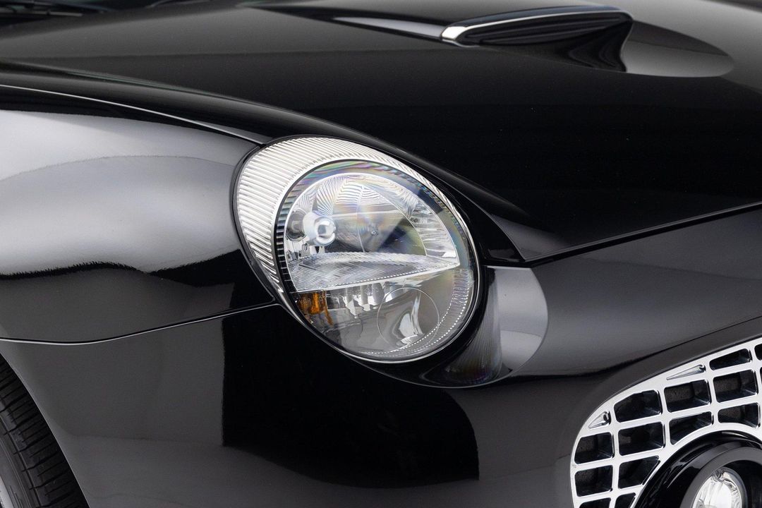 2002 Ford Thunderbird