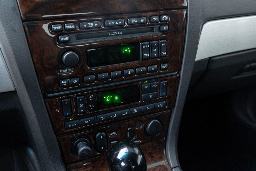 2002 Ford Thunderbird