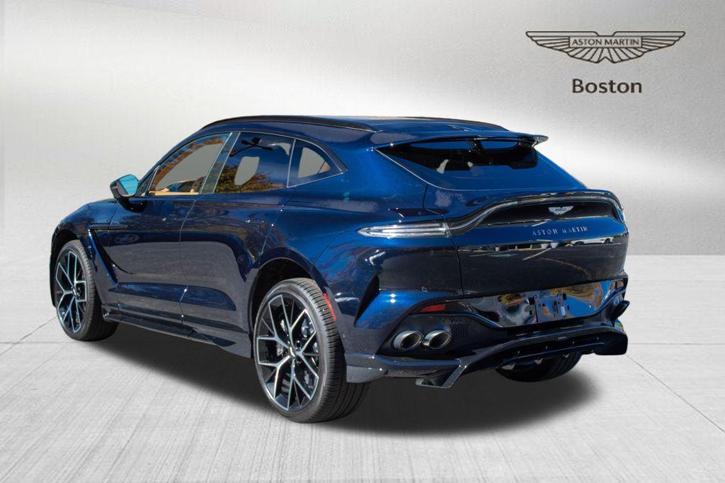 2025 Aston Martin DBX