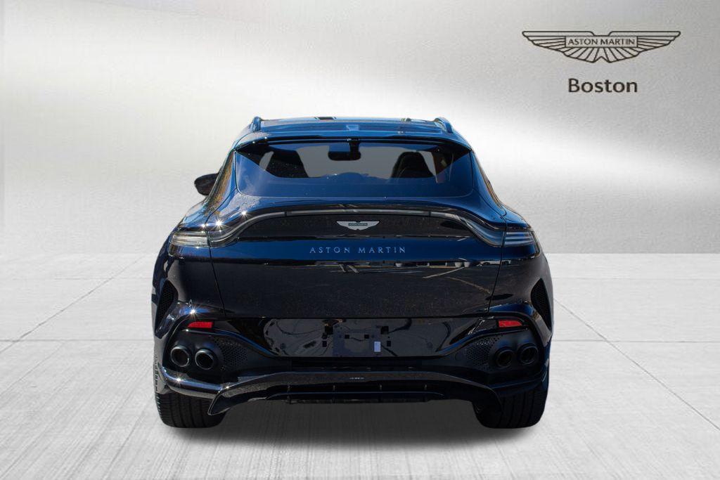 2025 Aston Martin DBX