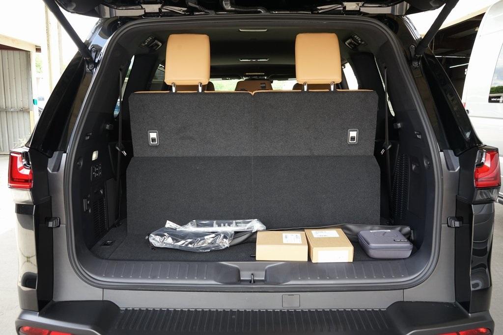 2025 Lexus LX 600