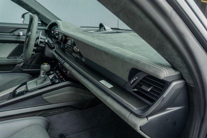 2025 Porsche 911