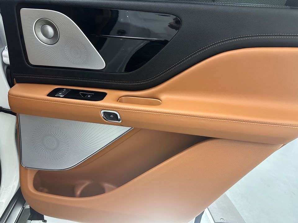 2023 Lincoln Aviator