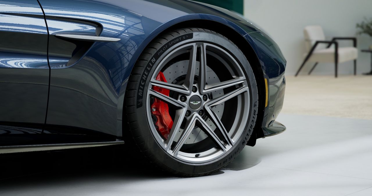 2026 Aston Martin Vantage