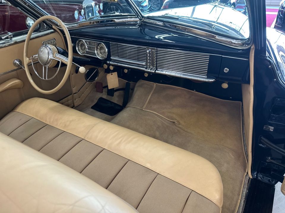 1948 Packard Custom Victoria