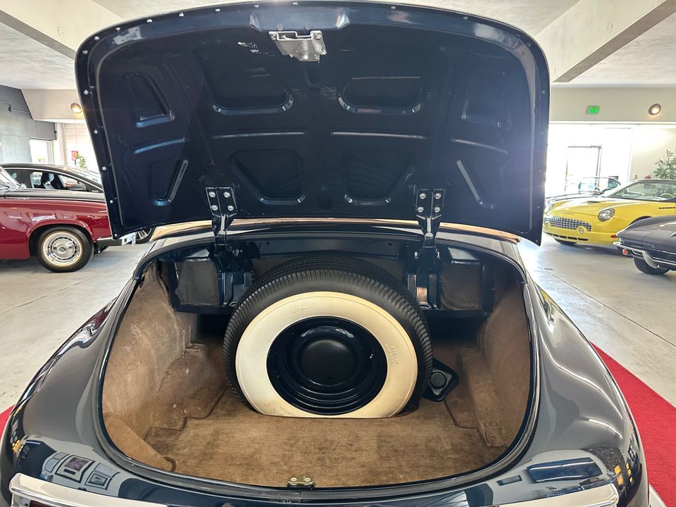 1948 Packard Custom Victoria