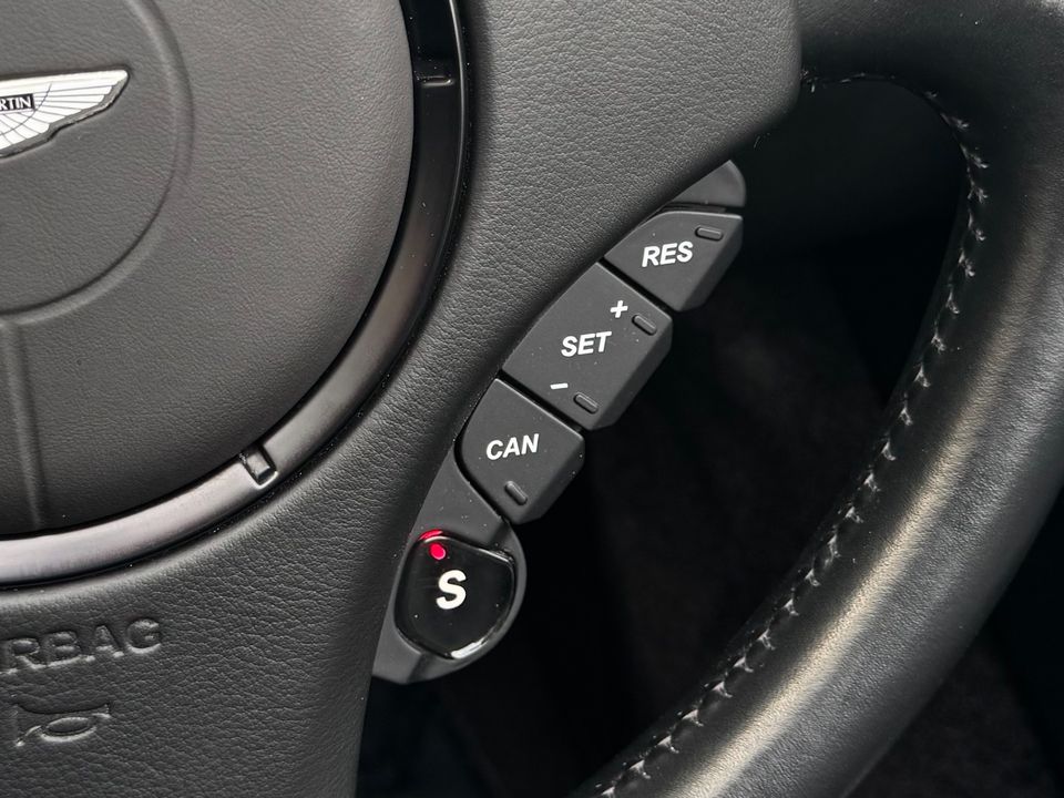 2016 Aston Martin Vanquish