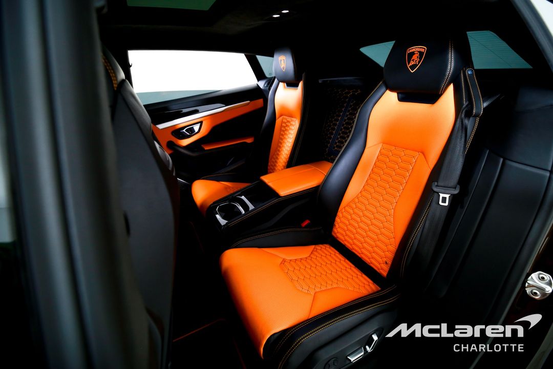 2019 LAMBORGHINI URUS