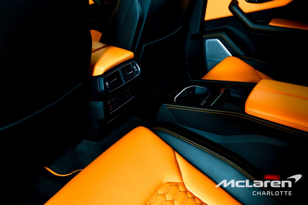 2019 LAMBORGHINI URUS