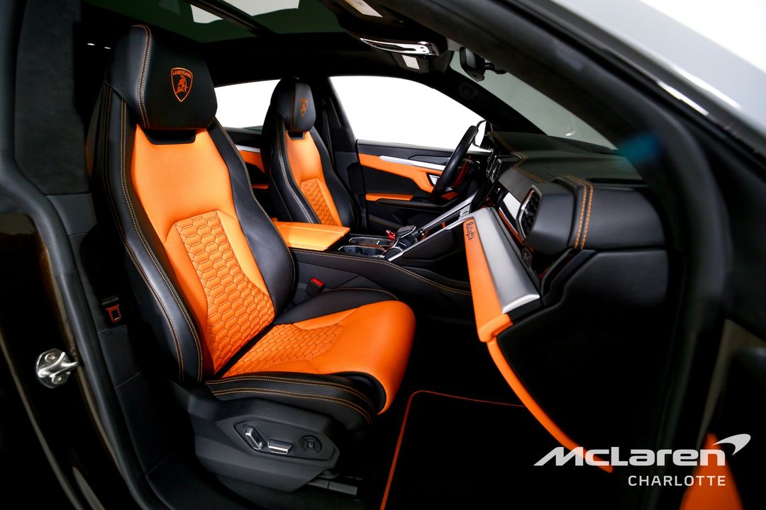 2019 LAMBORGHINI URUS