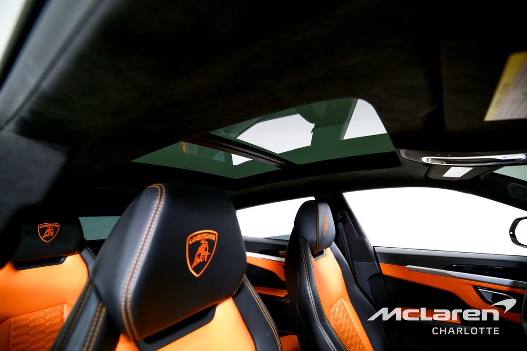 2019 LAMBORGHINI URUS