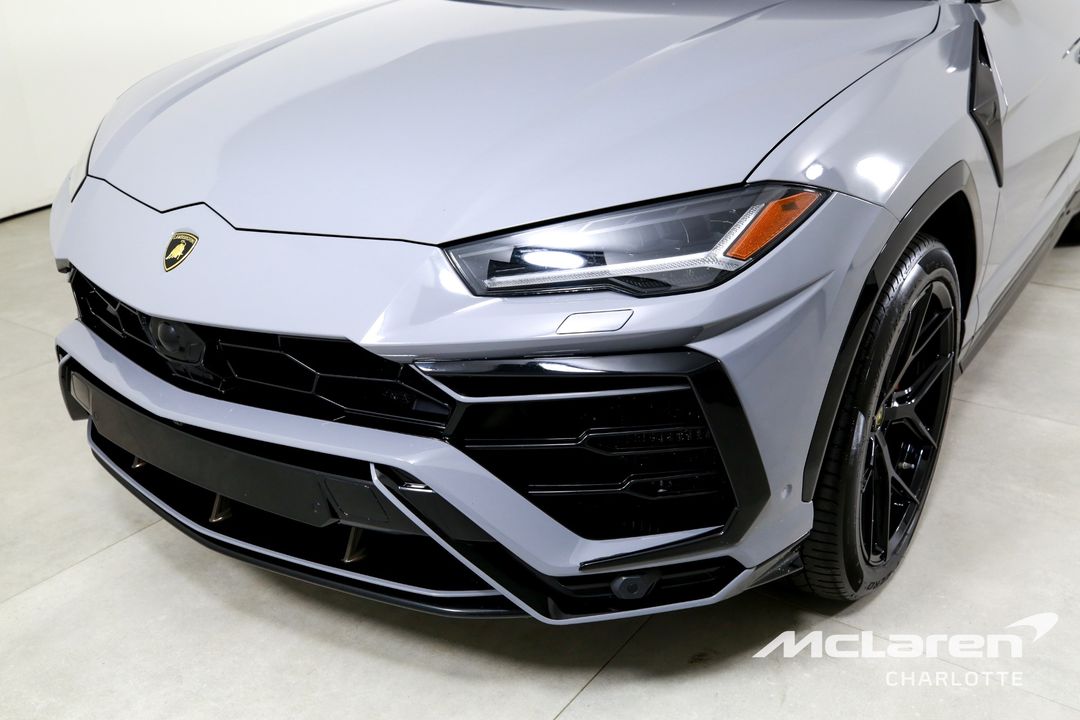 2019 LAMBORGHINI URUS