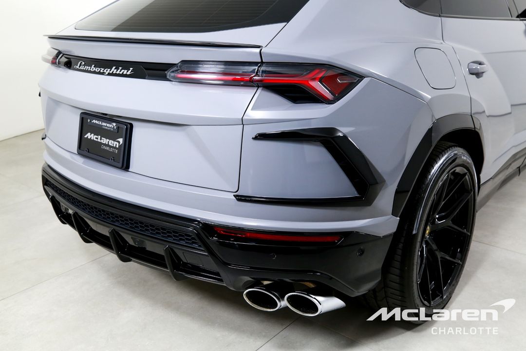 2019 LAMBORGHINI URUS