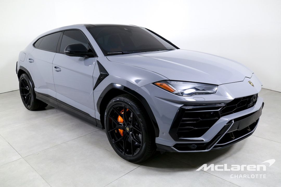 2019 LAMBORGHINI URUS