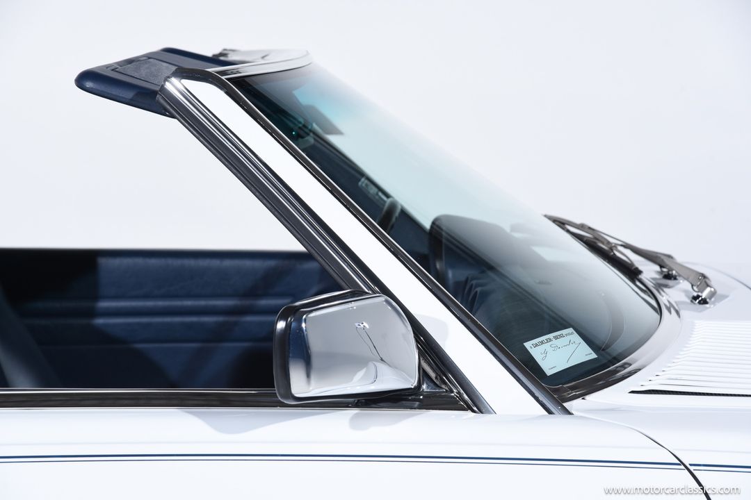 1989 Mercedes-Benz 560-Class