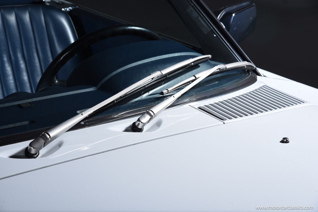 1989 Mercedes-Benz 560-Class