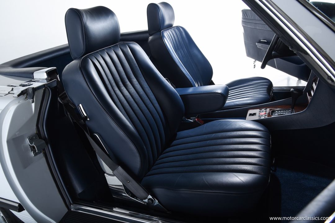 1989 Mercedes-Benz 560-Class