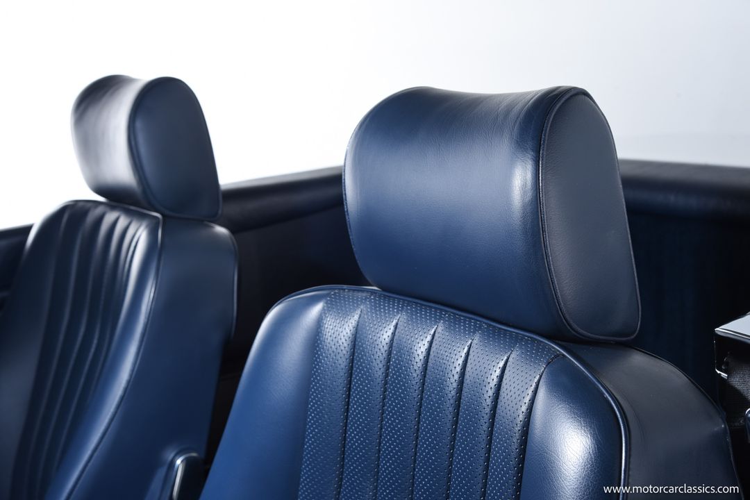 1989 Mercedes-Benz 560-Class