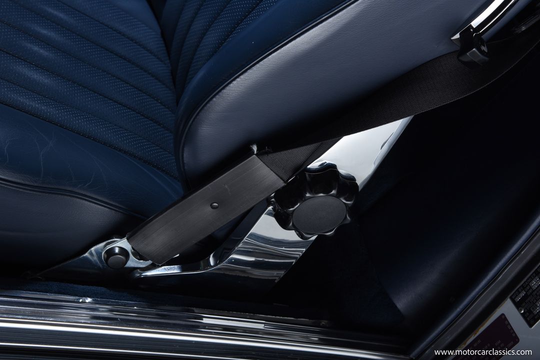 1989 Mercedes-Benz 560-Class