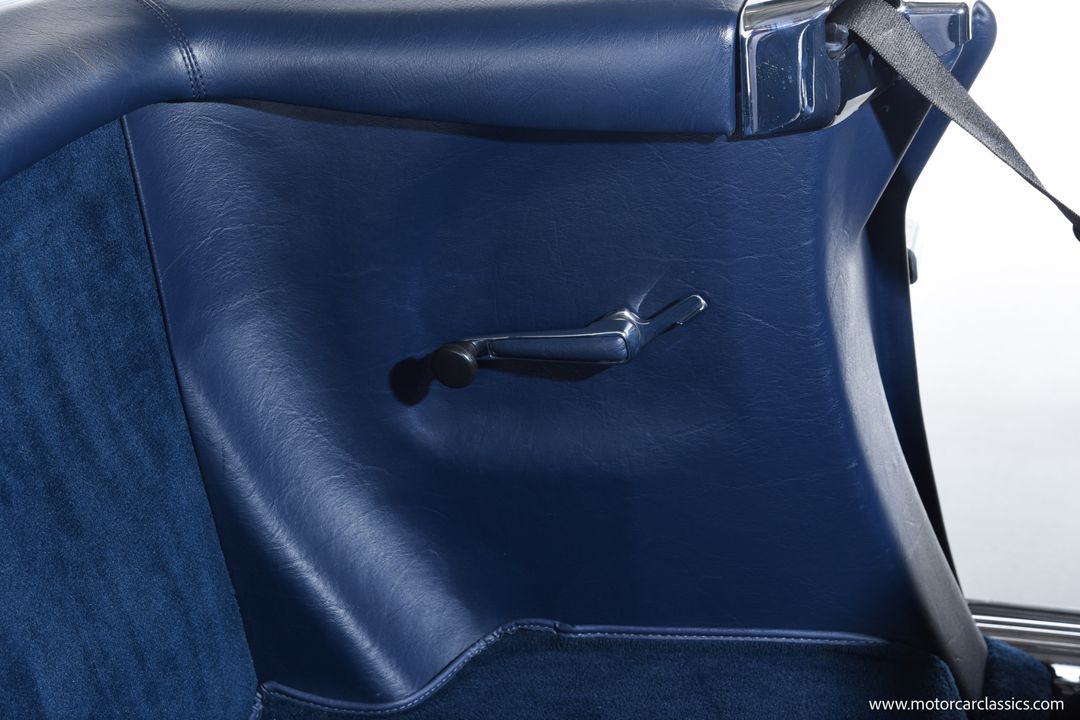 1989 Mercedes-Benz 560-Class