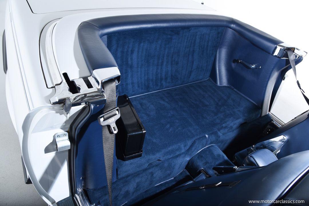 1989 Mercedes-Benz 560-Class