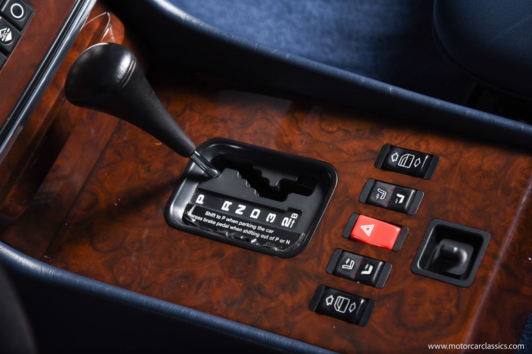 1989 Mercedes-Benz 560-Class