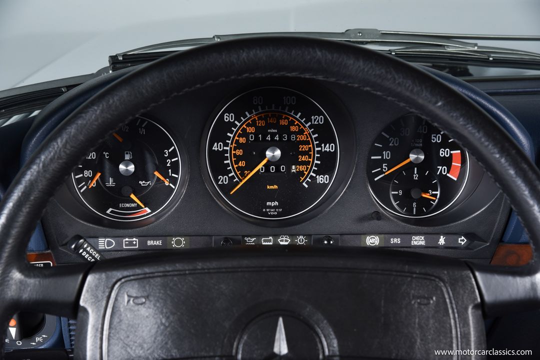 1989 Mercedes-Benz 560-Class