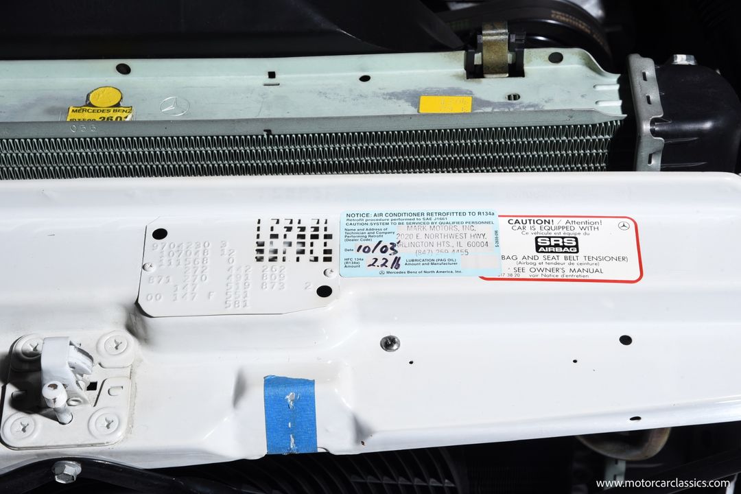 1989 Mercedes-Benz 560-Class