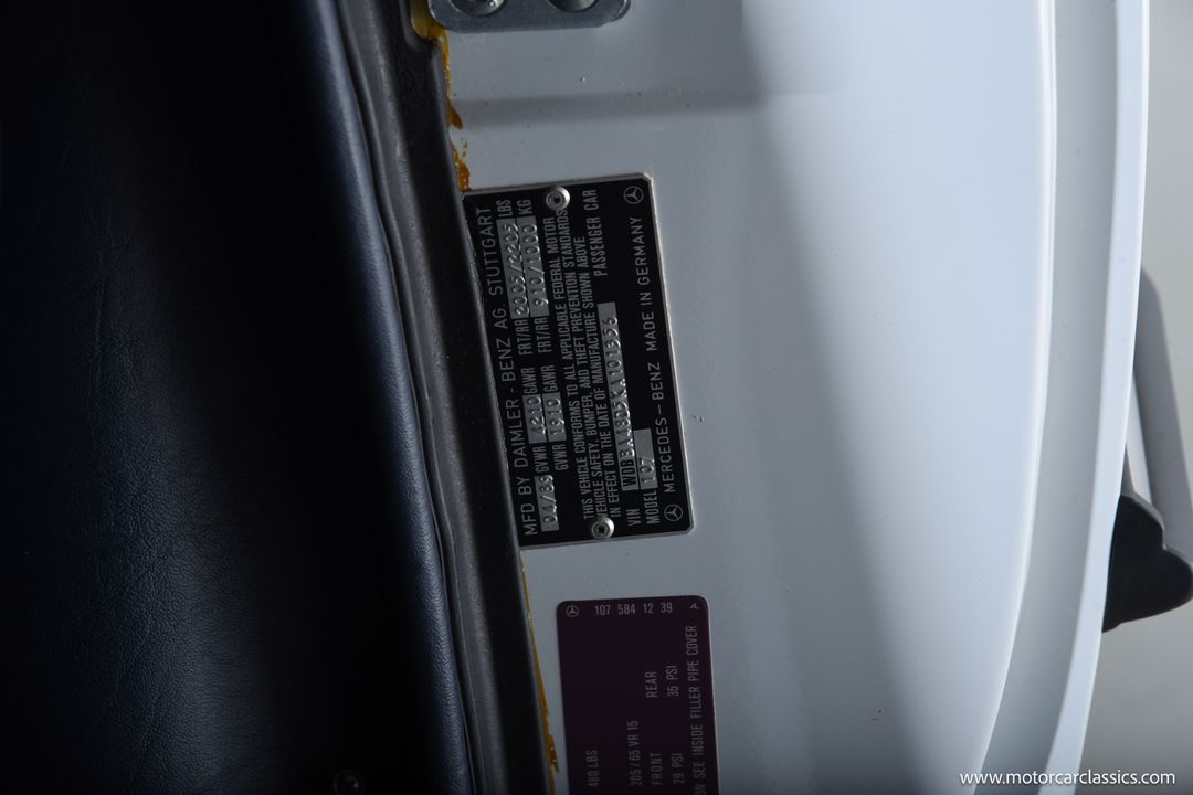 1989 Mercedes-Benz 560-Class