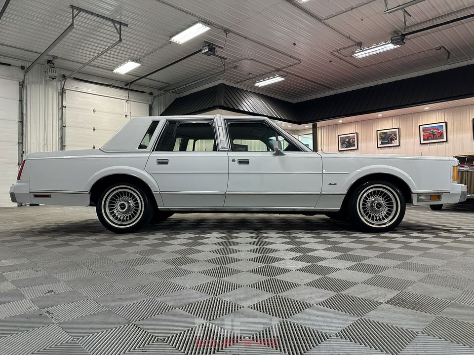 1989 Lincoln Town Car