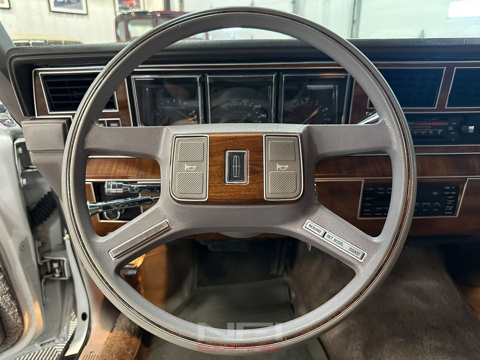1989 Lincoln Town Car