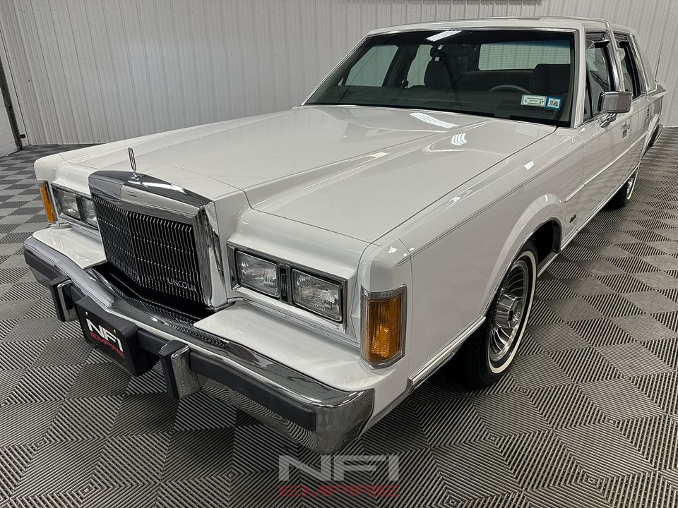 1989 Lincoln Town Car