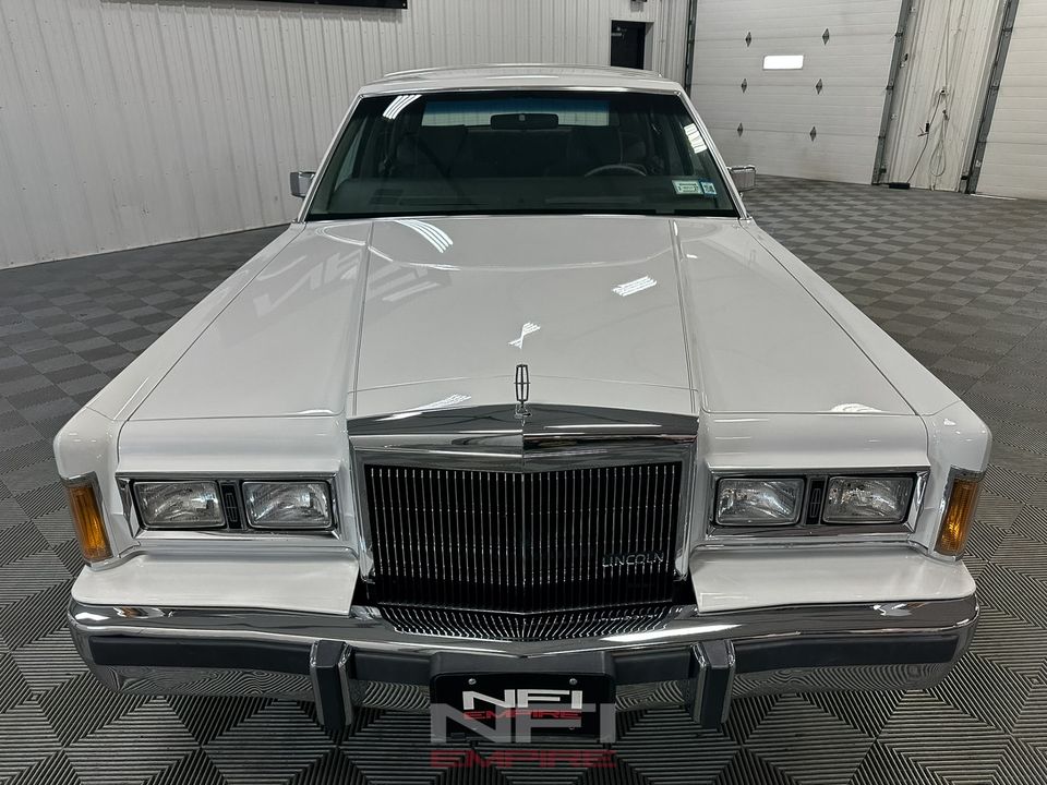 1989 Lincoln Town Car
