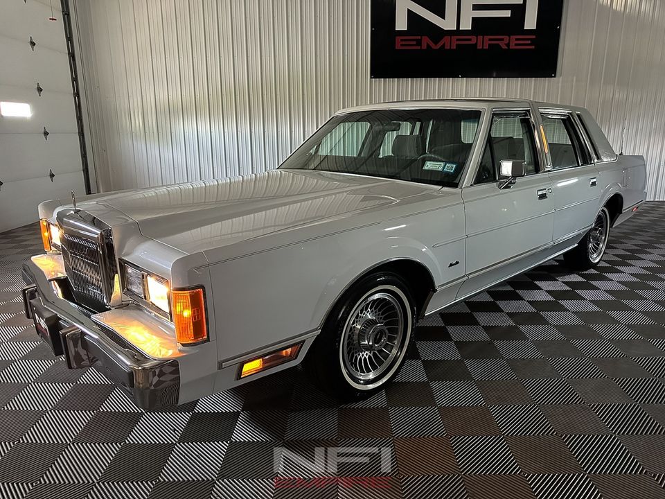 1989 Lincoln Town Car
