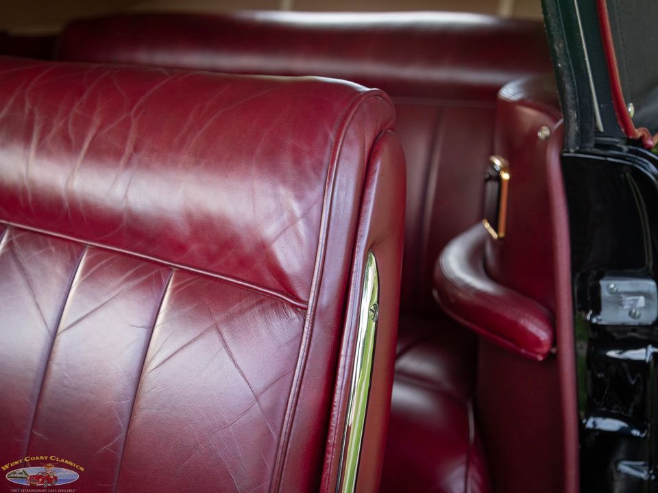 1940 Lincoln Zephyr Continental V12