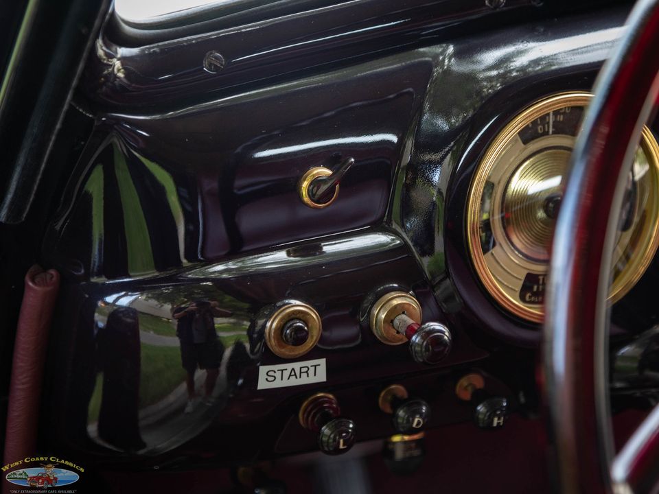 1940 Lincoln Zephyr Continental V12