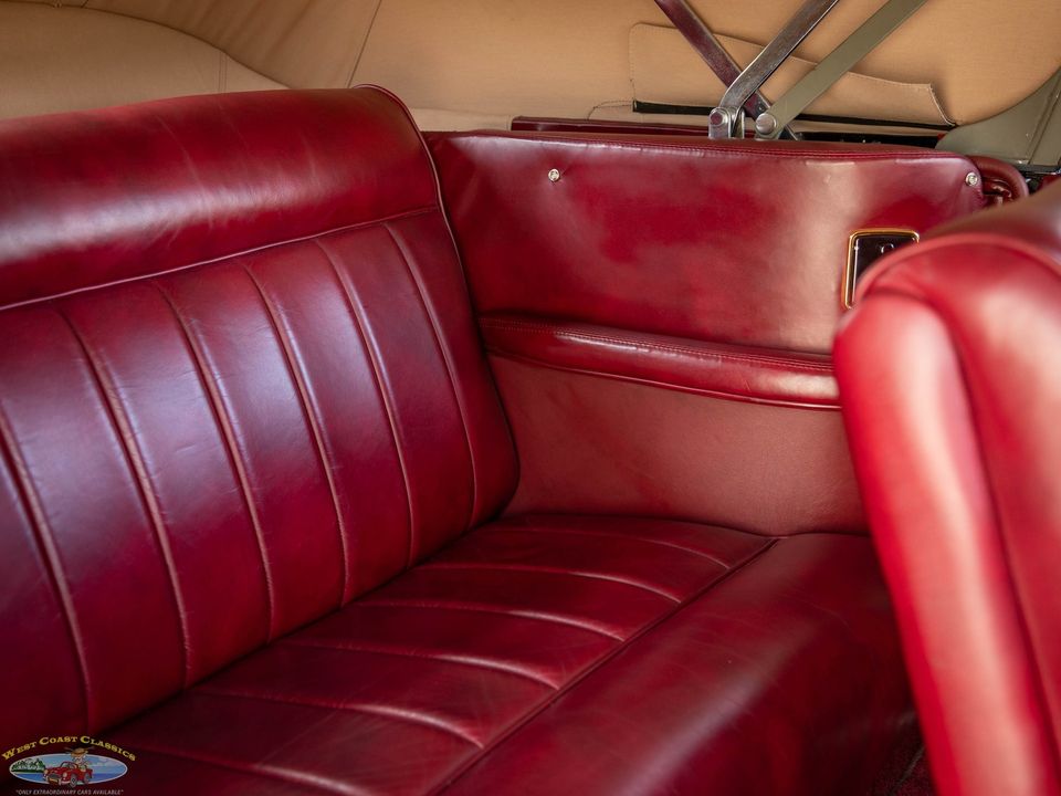 1940 Lincoln Zephyr Continental V12